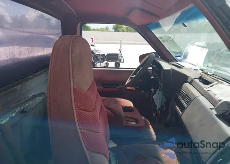 1994 Chevrolet Gmt-400 C1500 from USA, damaged, VIN 1GCEC14H6RE136412